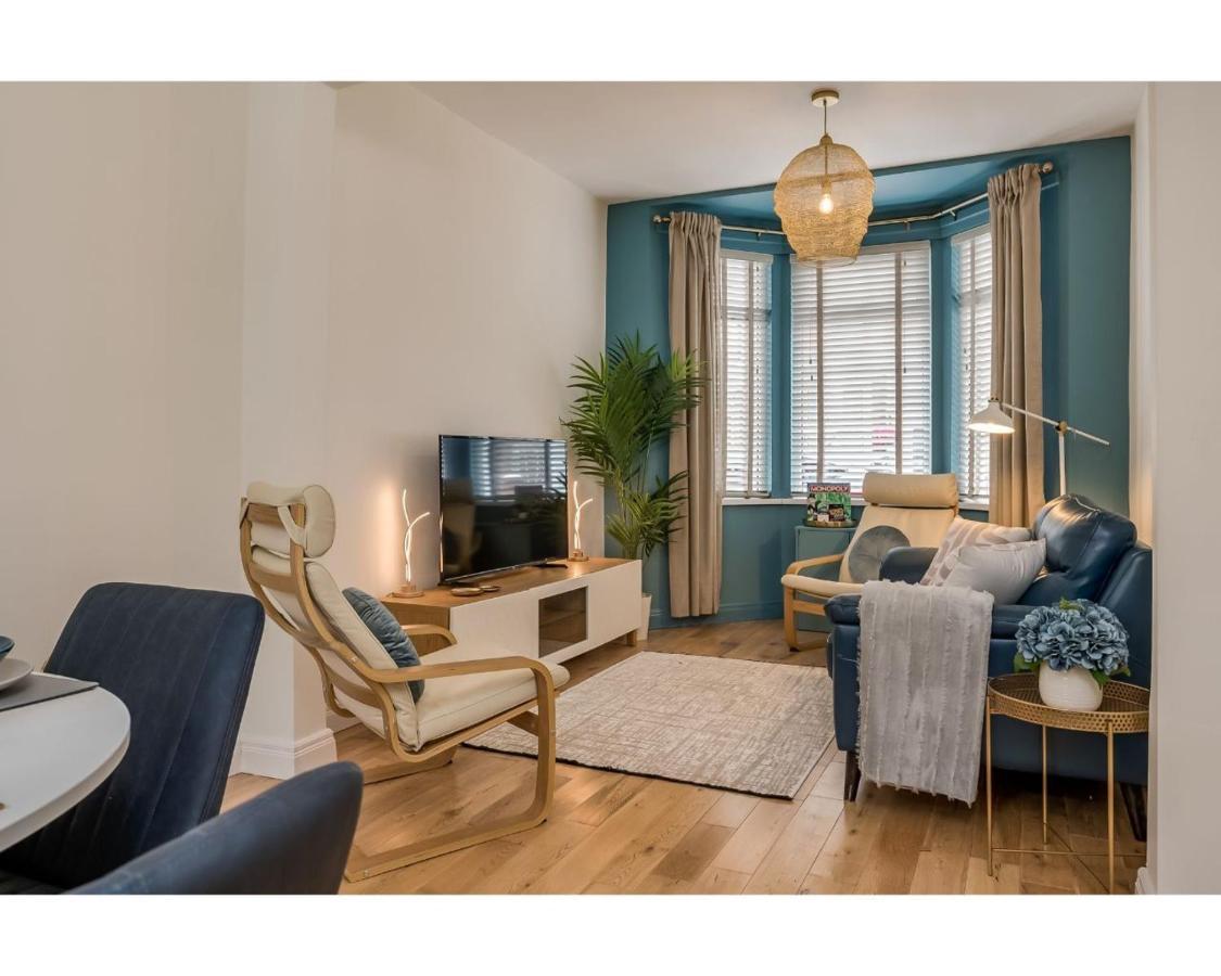 Central Belfast Apartments Chic Luxe R&R Exterior foto