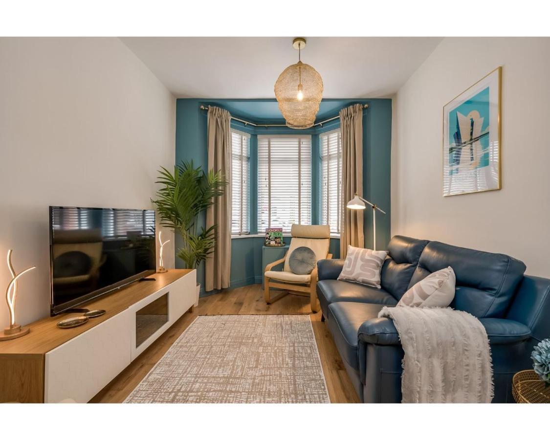 Central Belfast Apartments Chic Luxe R&R Exterior foto