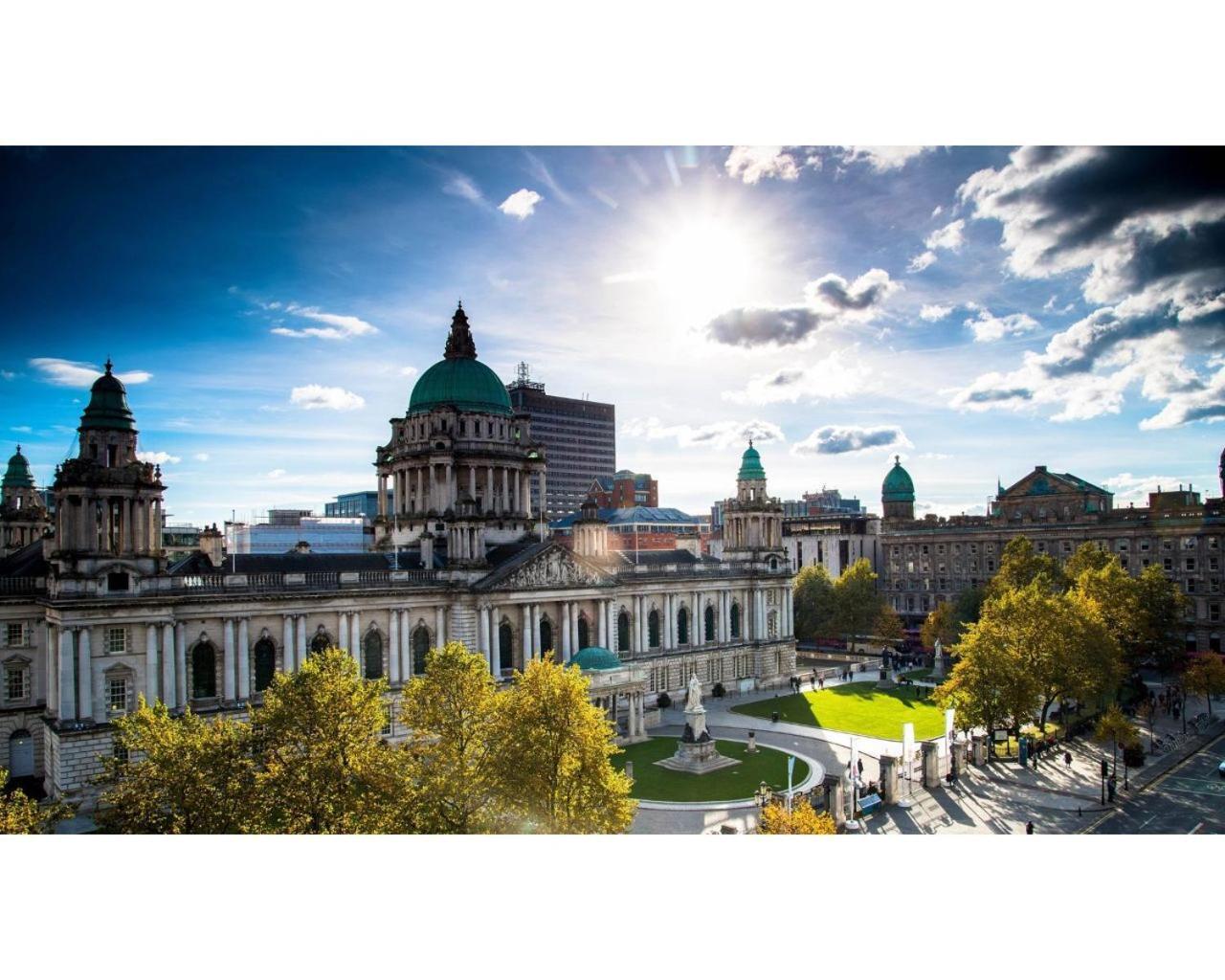 Central Belfast Apartments Chic Luxe R&R Exterior foto