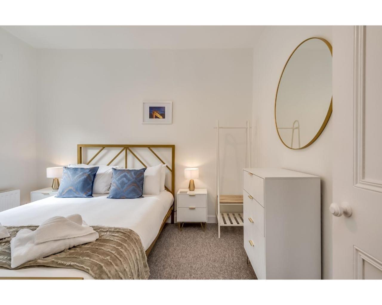 Central Belfast Apartments Chic Luxe R&R Quarto foto