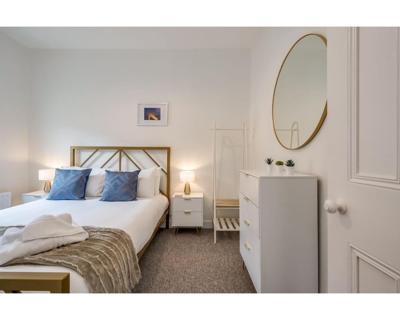 Central Belfast Apartments Chic Luxe R&R Quarto foto